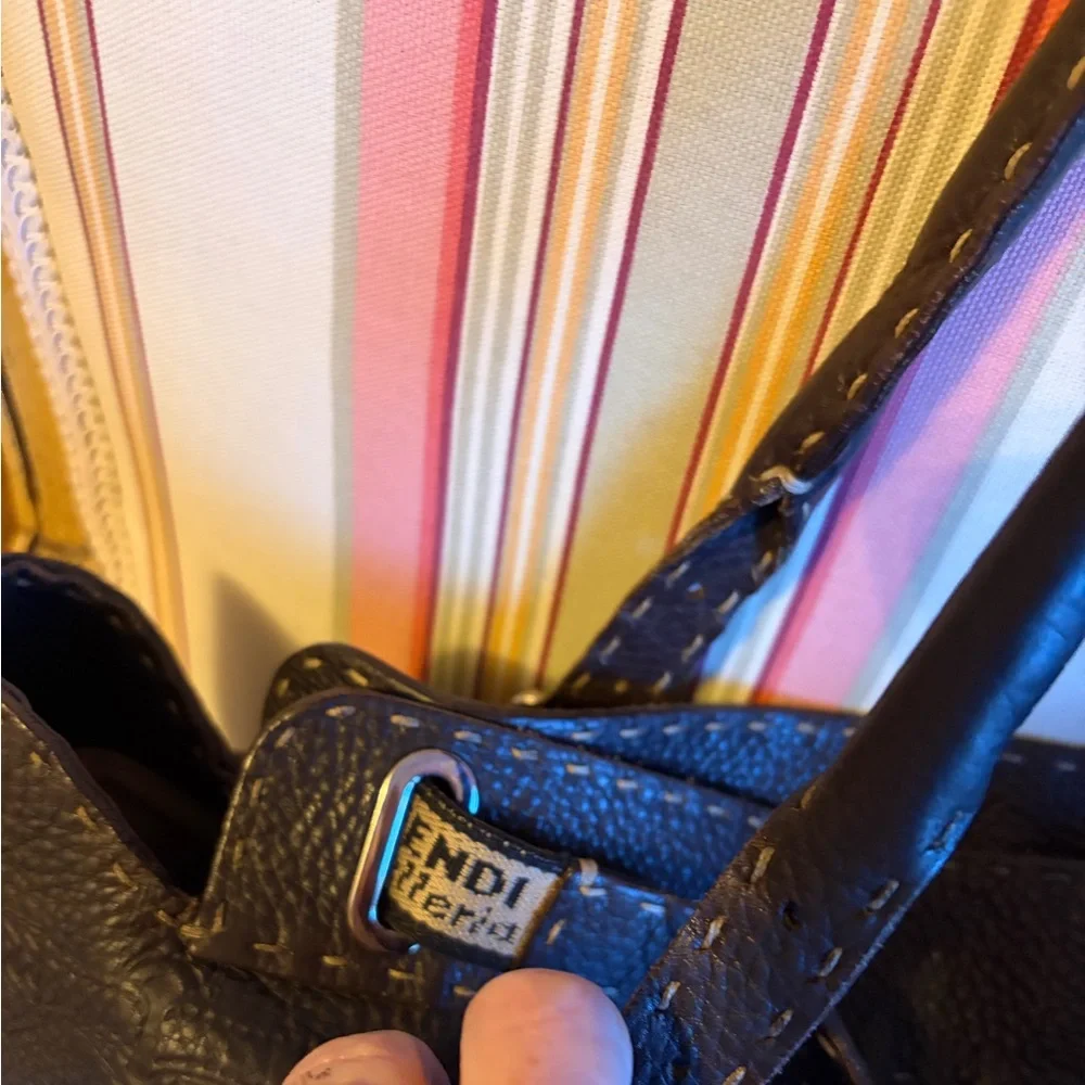 Authenticated Fendi Selleria Villa Borghese Bag/Tote - COA included - Picture 5 of 15